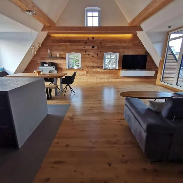 Falken-Loft, hotel em Giebelstadt