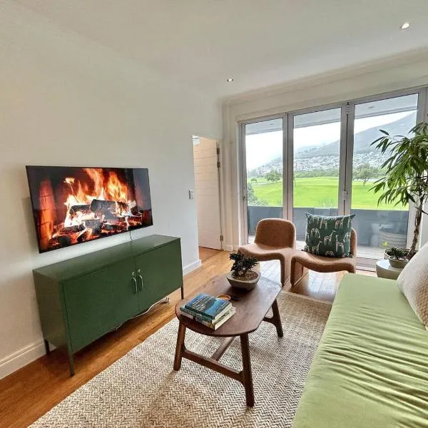 Quiet Sea & Golf Course 2-bed 3rd floor, khách sạn ở Cape Town