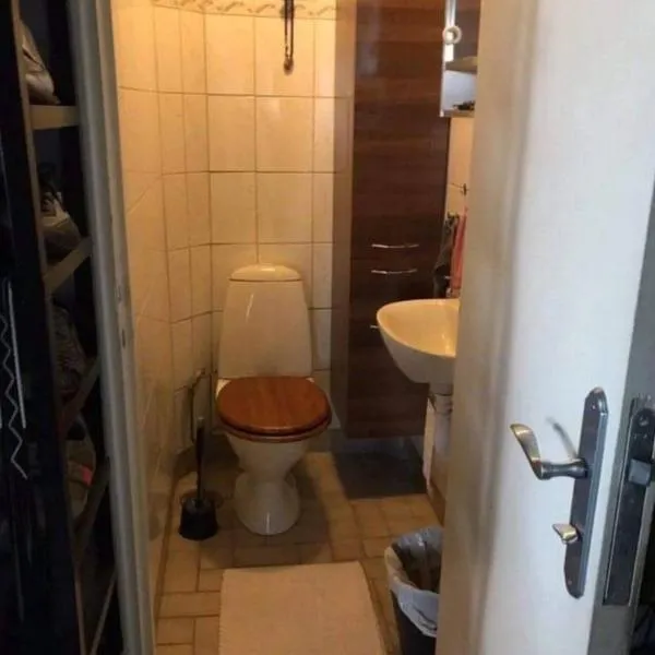 Room in apartment within walking distance to Avenyn etc, hotelli Göteborgissa