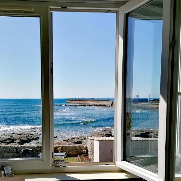 La Rose d'Écumes, studio cosy, vue mer, wifi, parking privé, hotel em Tréffiagat