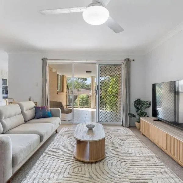Luxury Private Top Floor Apartment Sutherland, Australia、サザランドのホテル