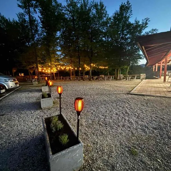 Penzion Na Bregu Camp Smlednik, hotell i Medvode