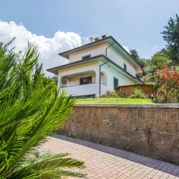 Dimora Amodio, hotel v mestu Camaiore