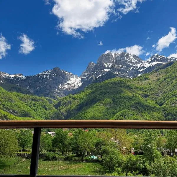 Vila Shkalla, hotel in Theth