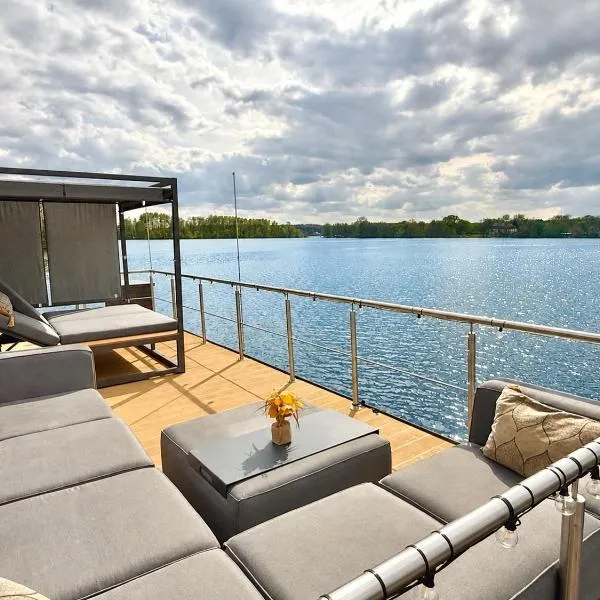 Hausboot TraumZeitBoot Jutta - exklusiver Festlieger in perfekter Lage am Scharmützelsee Bad Saarow, hotel di Bad Saarow