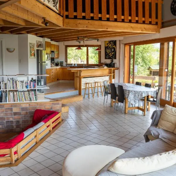 Sciez में, होटल Le Grand Nid - Gîte La Maison Alvéole