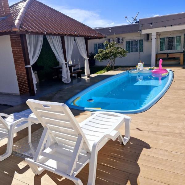 Casa com piscina em Camboriú-SC