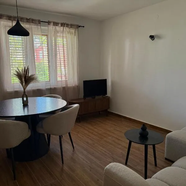 Apartment Doris 2, ξενοδοχείο σε Banjol