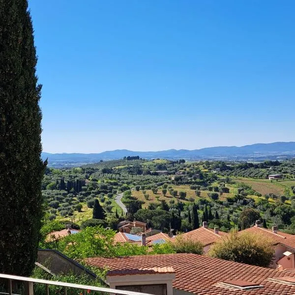Appartamento bilocale con vista panoramica mare in collina, hotel v mestu Montiano