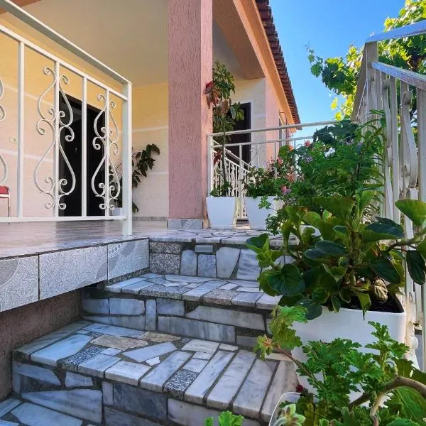 eljos house permet – hotel w mieście Përmet