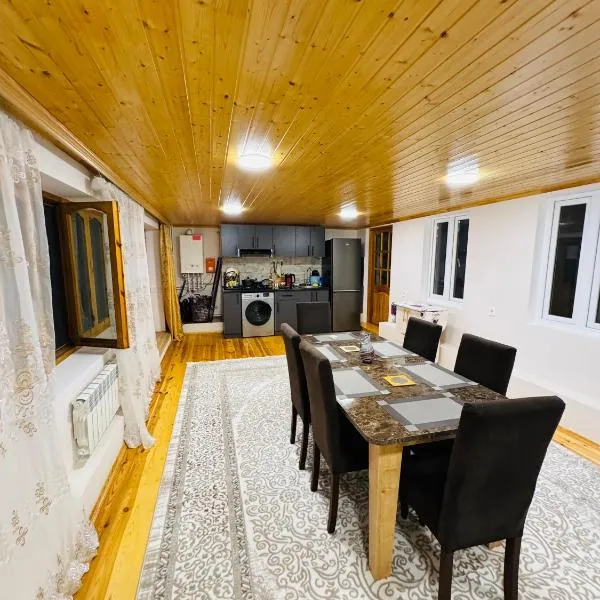 House 39, hotel sa Sheki
