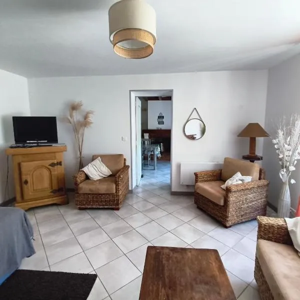 Maison Berrichonne, 6 pers, hotel em Écueillé