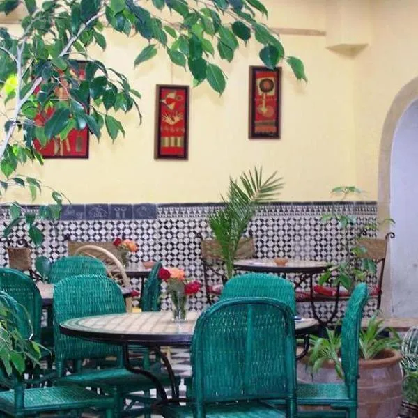 Chambre TERRASSE, отель в Эс-Сувейра