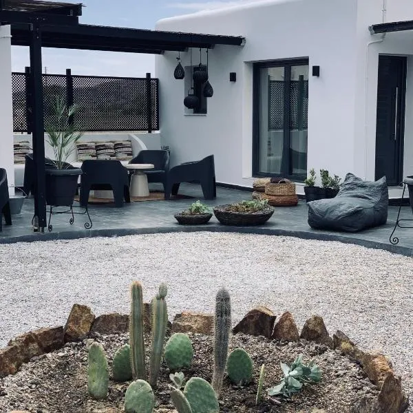 Mazi stin Io, hotel in Ios Chora