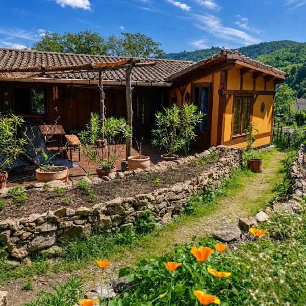 Cocon-ardechesauvage – hotel w mieście Pont-de-Labeaume