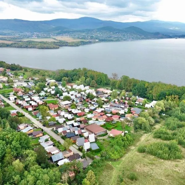 Apartmány Apollo Šírava, hotelli kohteessa Michalovce