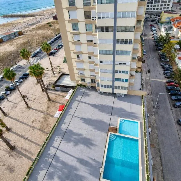Sunset Beach Apartment with Pool, hotel Costa de Caparicában