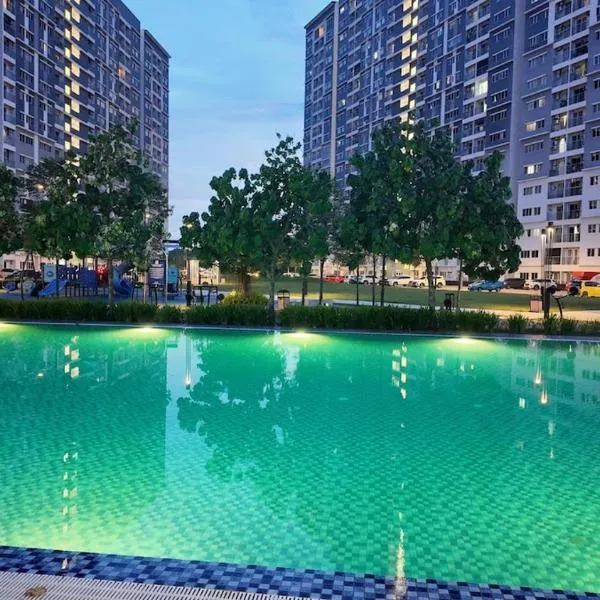 Homestay Puncak Alam With Swimming Pool Mus Lim, hotel in Bandar Puncak Alam