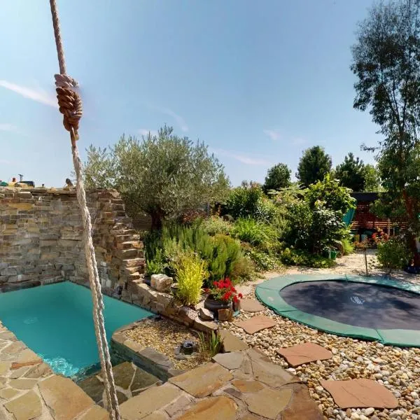 Vila Golf & Relax, Hrubá Borša, готель у місті Hrubá Borša