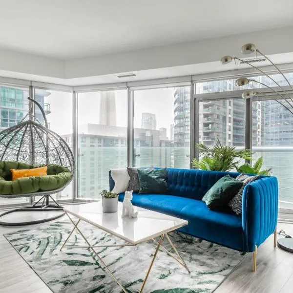 Stylish 2BRs, 2 Bath Entire Condo, Free Parking!, hotelli Torontossa