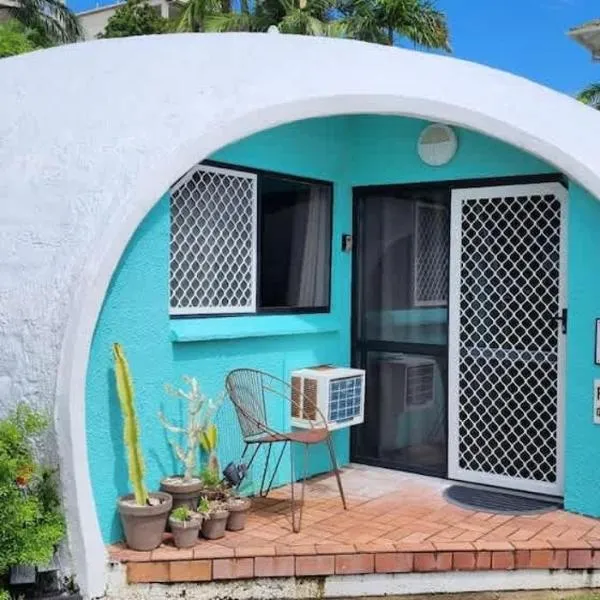 Famous Beachfront Dome - A Cosy Retreat with Pool โรงแรมในทรินิตีบีช
