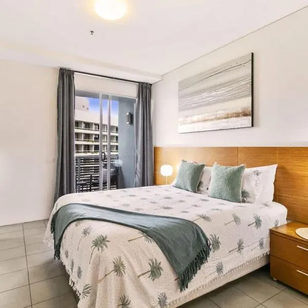 2BR Marina Getaway at Harbour Lights Cairns, khách sạn ở Cairns