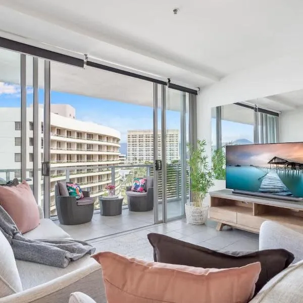 Luxury 1BR Apartment @ Harbour Lights Cairns, khách sạn ở Cairns