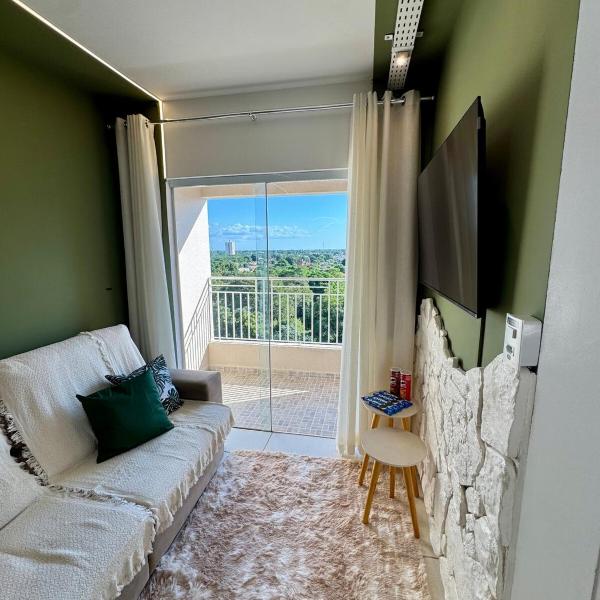Apartamento 2 Quartos Aconchegante - Ar Condicionado nos Quartos - 1 Cama Casal - 2 Camas de Solteiro com Auxiliar - Cozinha Completa - Estacionamento Gratuito - Foto 5
