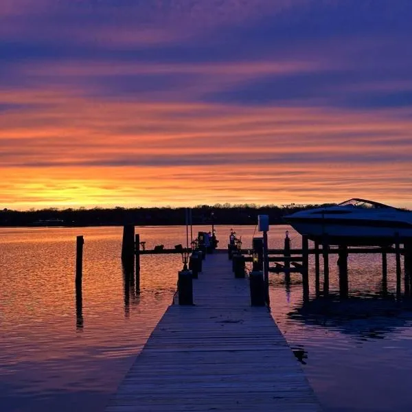 Bush River Waterfront Retreat, hotel di Aberdeen