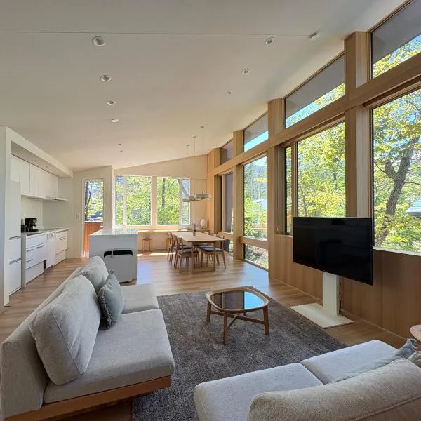 KOMU Hakuba, hotel i Hakuba