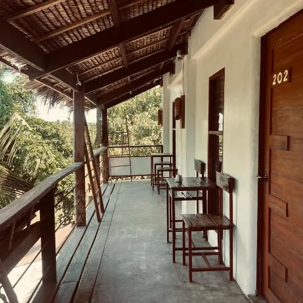 Lexias Hostel and Workspace - Siargao: Catagnan şehrinde bir otel