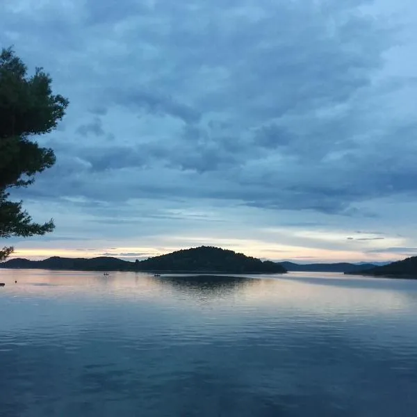 Pansion Alen - Dugi otok, hotel v destinácii Luka