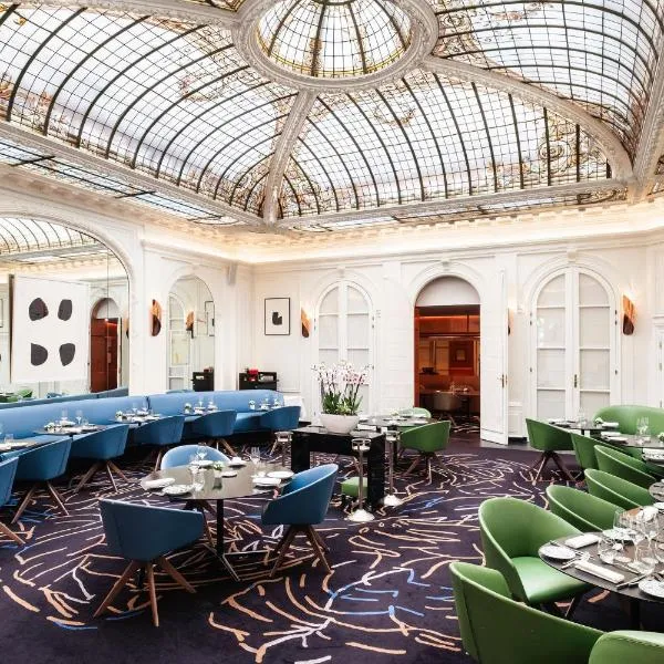Hôtel Vernet Champs Elysées Paris, hotel em Paris