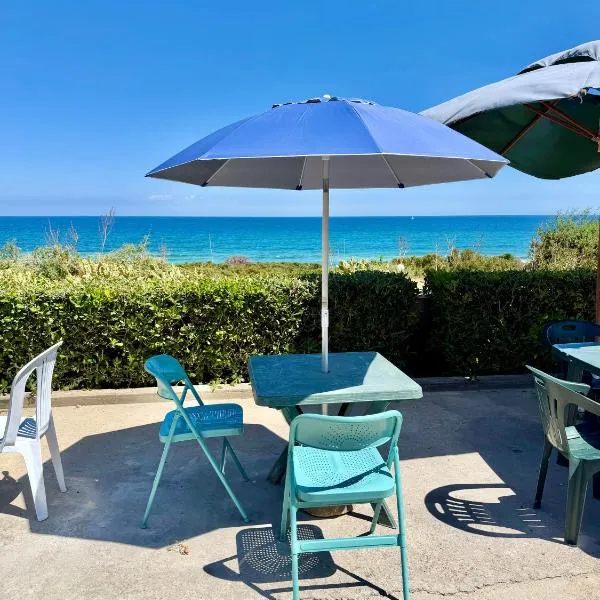 Maestrale Vista Mare e Spiaggia Privata Costa Rei Suites, hotel di Costa Rei
