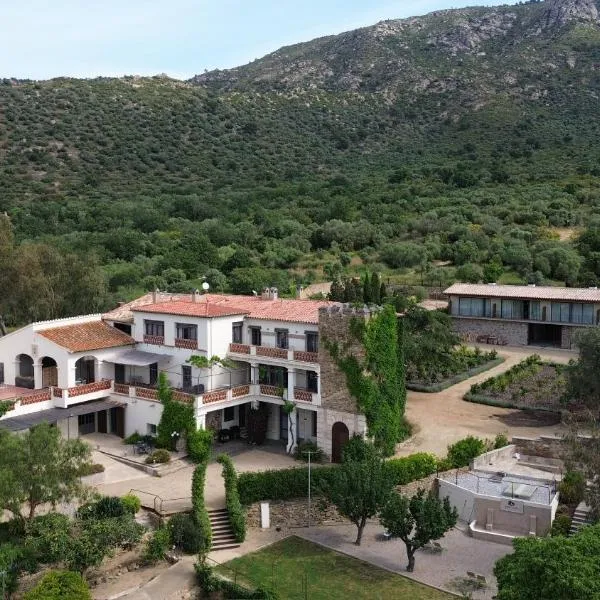 Mas Cusi, hotel Palau-Saverderában
