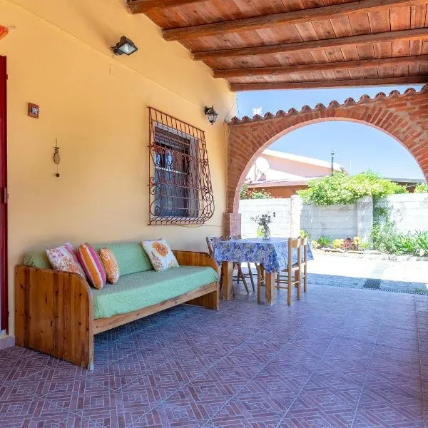 Casa Marina lu tuvaraggiu, hótel í Sorso