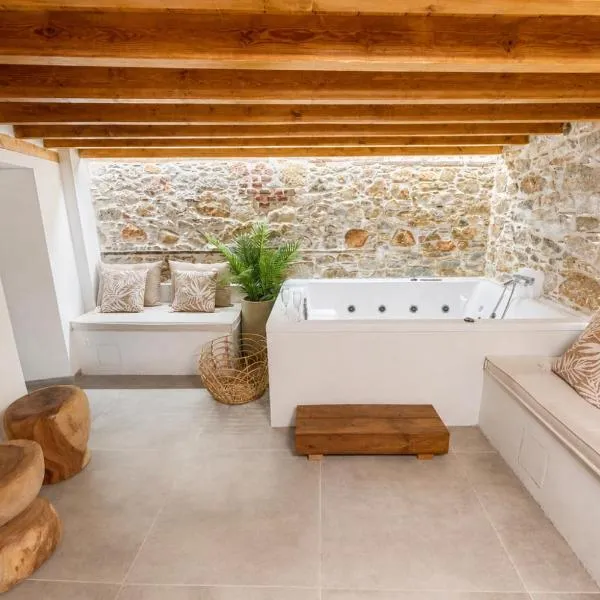 Casa Di Nonno-Jacuzzi Mountain View Stay in Lesvos, hotell i Agiásos