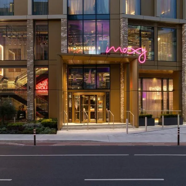 Moxy Dublin Docklands, מלון בדבלין