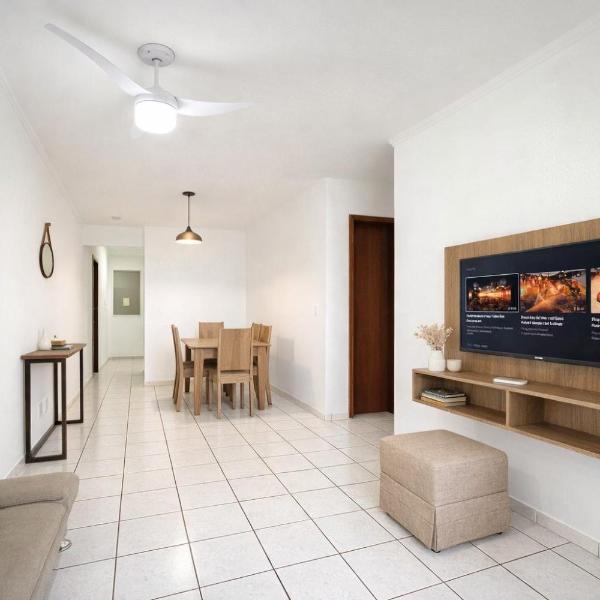 Apto aconchegante no centro perto do Shopping com 2 Quartos Casal ArCond WiFi 400M HomeOffice Cozinha Maq Lavar e Garagem em Dourados