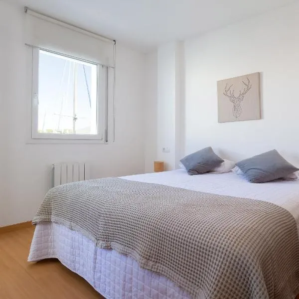 NIDO 139 Apartamento con piscina y vistas al canal – hotel w mieście Roses