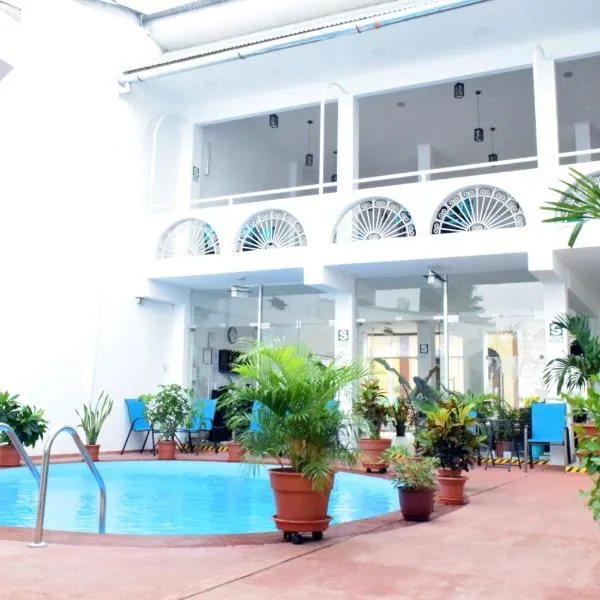 Hotel Jungle House, hotel em Iquitos