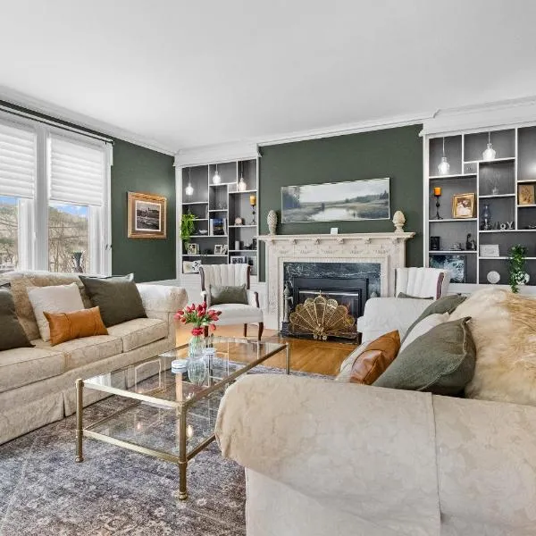 Historic Salyards Mansion by Heirloom Boutique Collection, hotel i Duluth