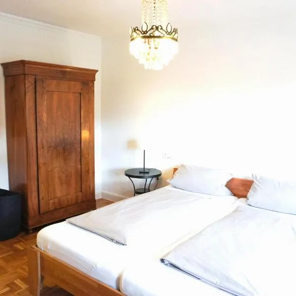 Kielmeyerhaus Ferienwohnung Bordeaux, viešbutis mieste Eslingenas