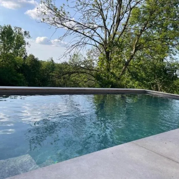 La Canopée des Arbres, Juliette, hotel sa Ellezelles