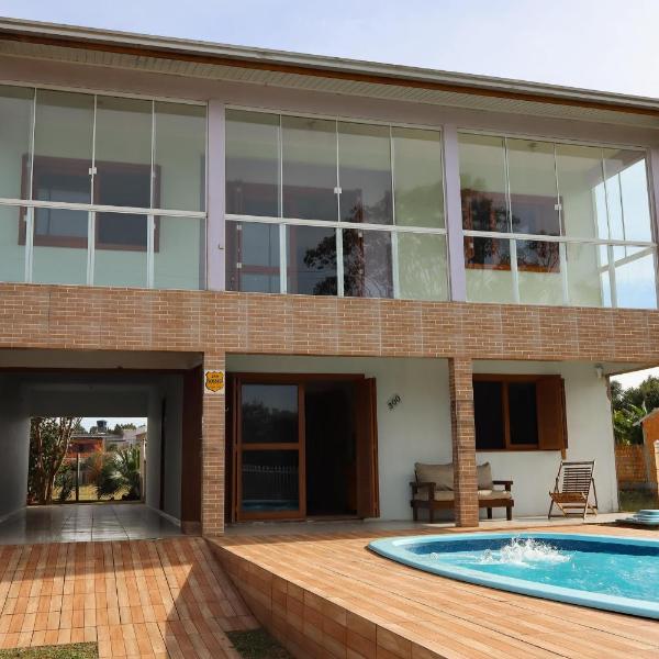 Casa para toda familia com dois pisos isolados com piscina em torres