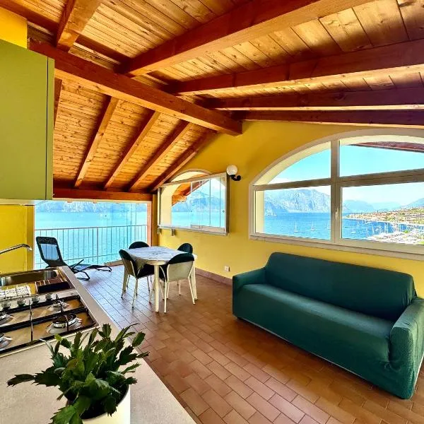 Monja Camping Village, hotel a Brenzone sul Garda