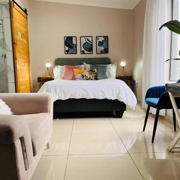 Algo Eden Stays-Sunbird Suite, хотел в Gqeberha