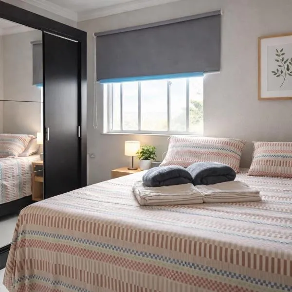 Apartamento Espaçoso e Completo com 3 Quartos - 2 Banheiros - Até 6 Pessoas - Check-in Automático 24h - Garagem Coberta, hotell i Vitória da Conquista