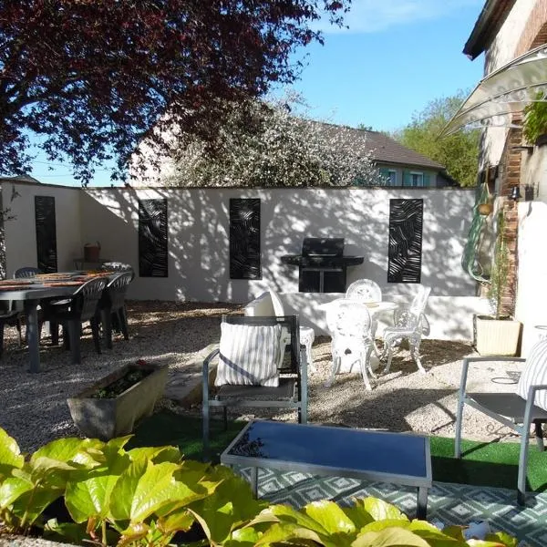 Le clos des tuileries, hotel in Montholon