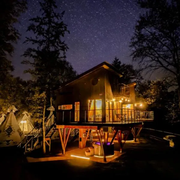 Apartamenty wśród drzew River Park Zator SPA JACUZZI, hotel din Zator